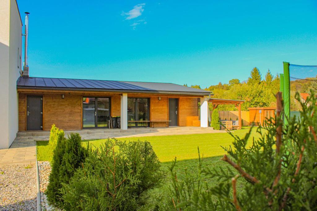 Villa Kasandra Lipótszentmiklós Kültér fotó